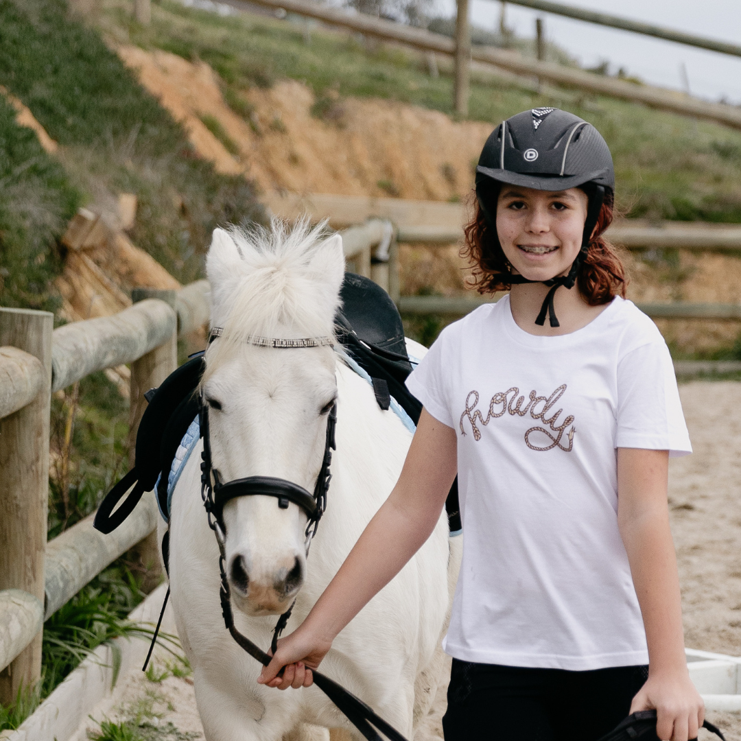 HOWDY KIDS – Riding Brave