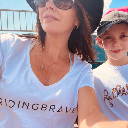 RIDING BRAVE V-NECK