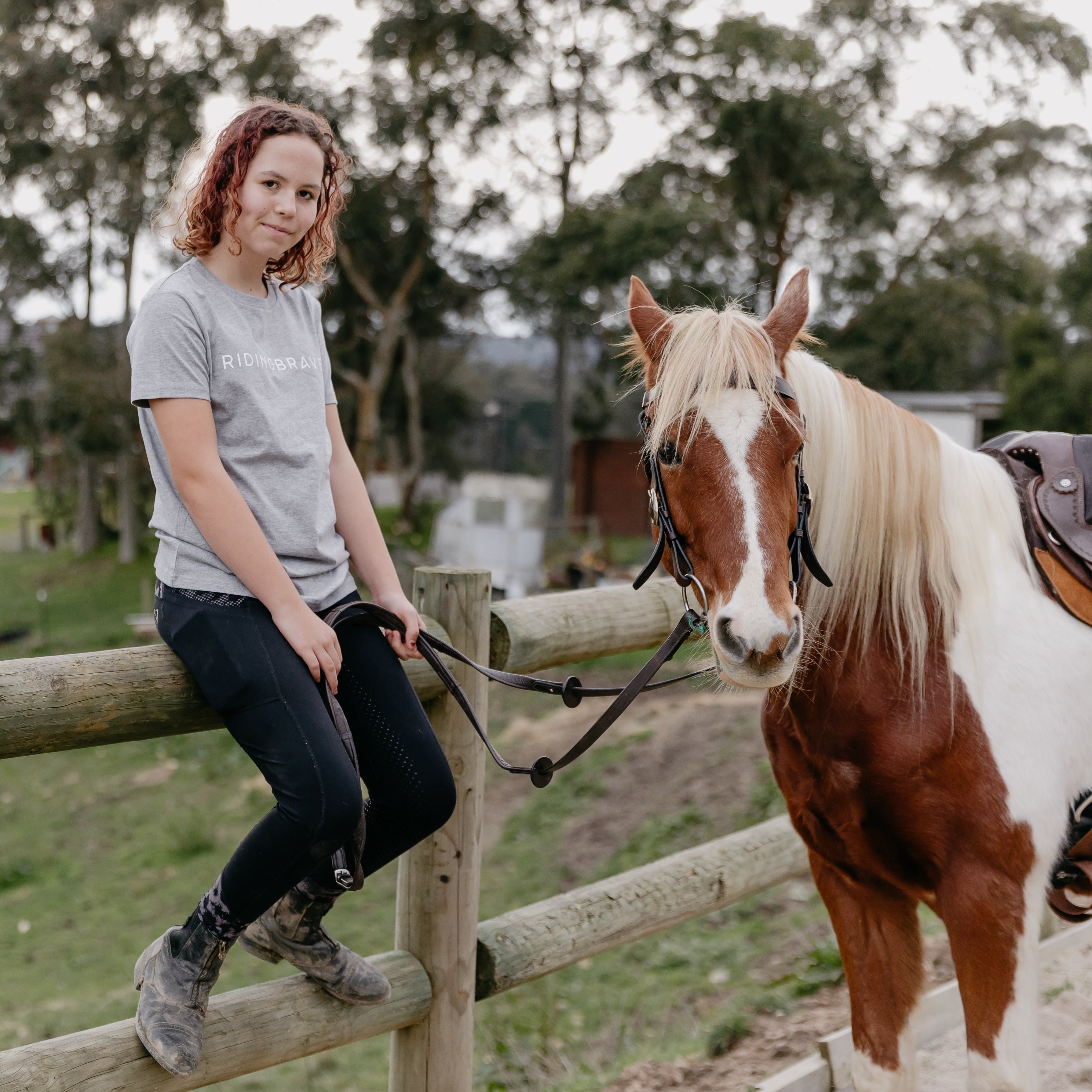RIDING BRAVE KIDS GREY